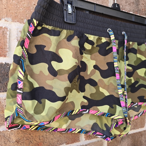 OP Camouflage Women's Athletic Shorts with Colorful Trim - Picture 3 of 9